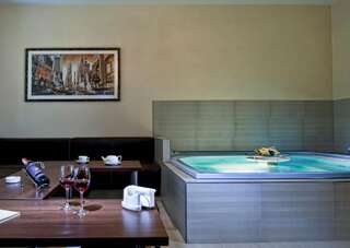 Отель Continental Hotel Одесса Апартаменты с сауной-1