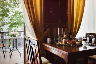 Отель Continental Hotel Одесса Люкс с балконом-1