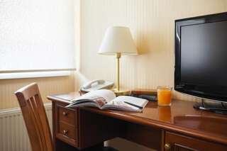 Отель Continental Hotel Одесса Стандартный номер с кроватью размера "queen-size"-3